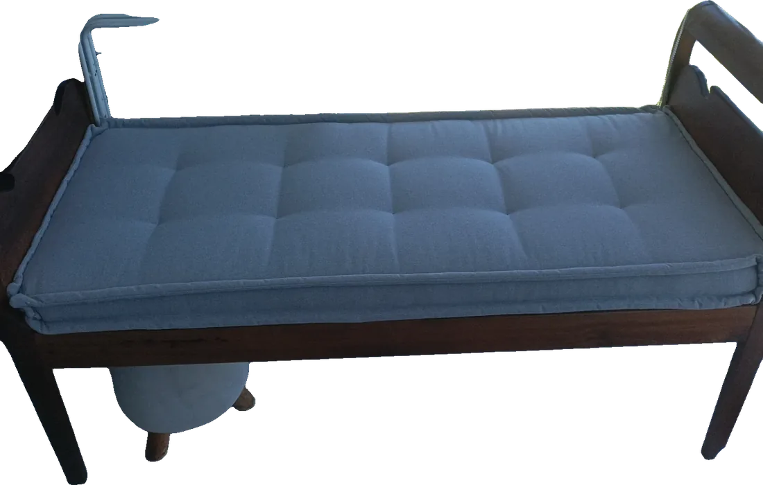 Futons e assentos: trabalho da Estofloripa